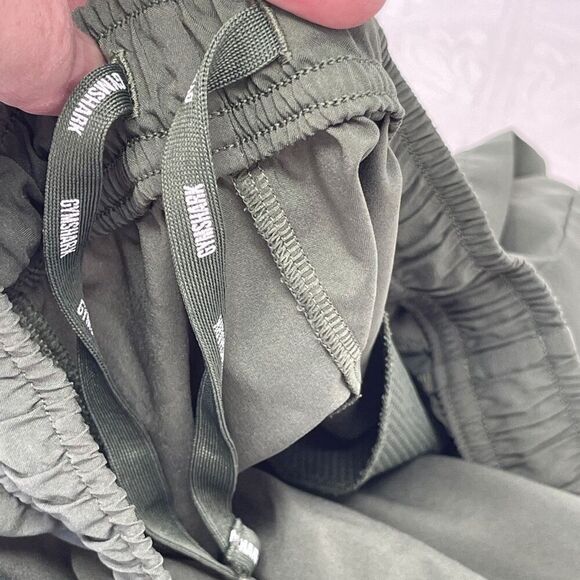 Gymshark Green Lightweight Arrival Slim Fit Athletic Shorts Size Large - Picture 4 of 6